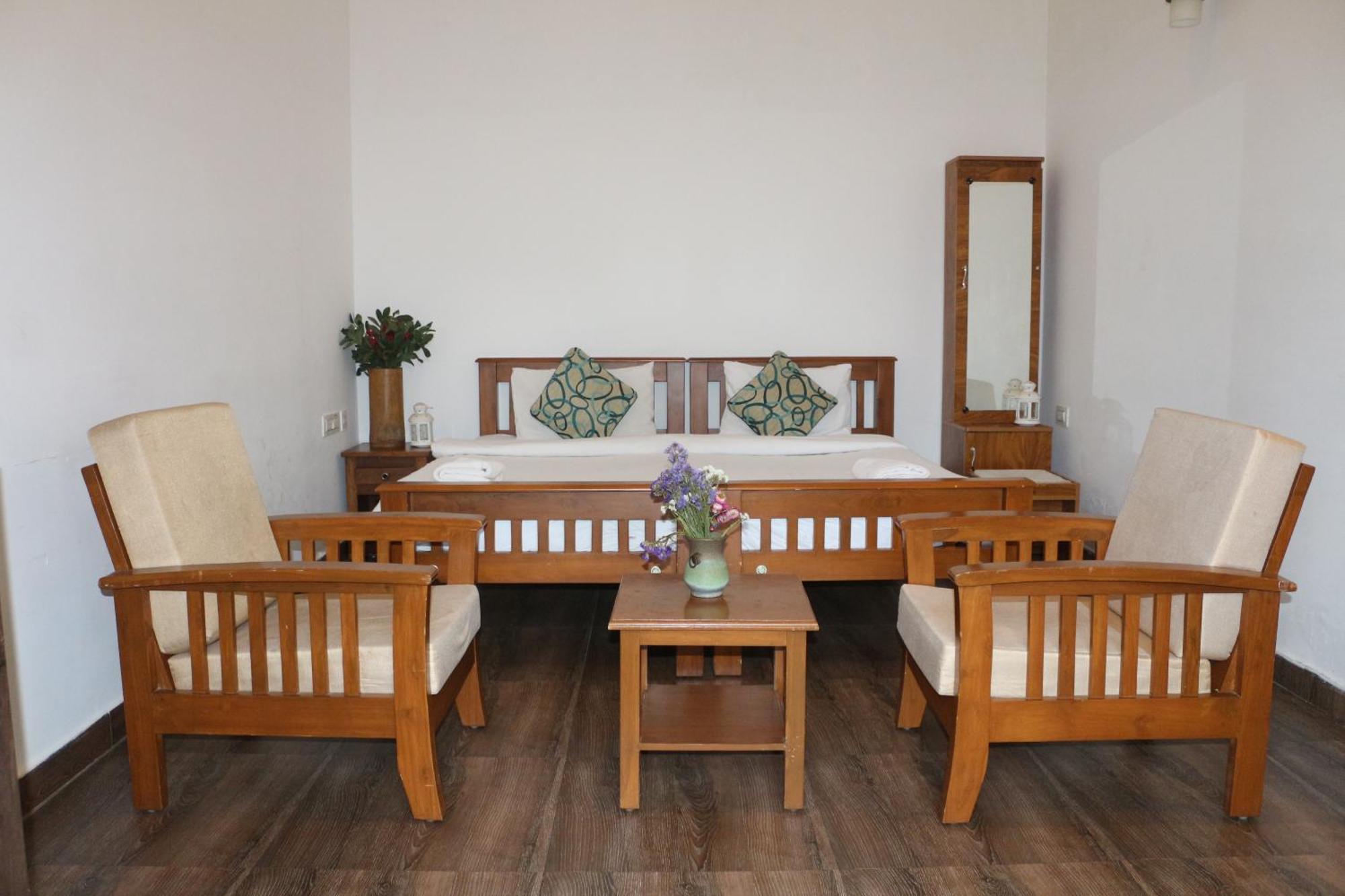 Отель Logan Camp Ooty Кунур Экстерьер фото